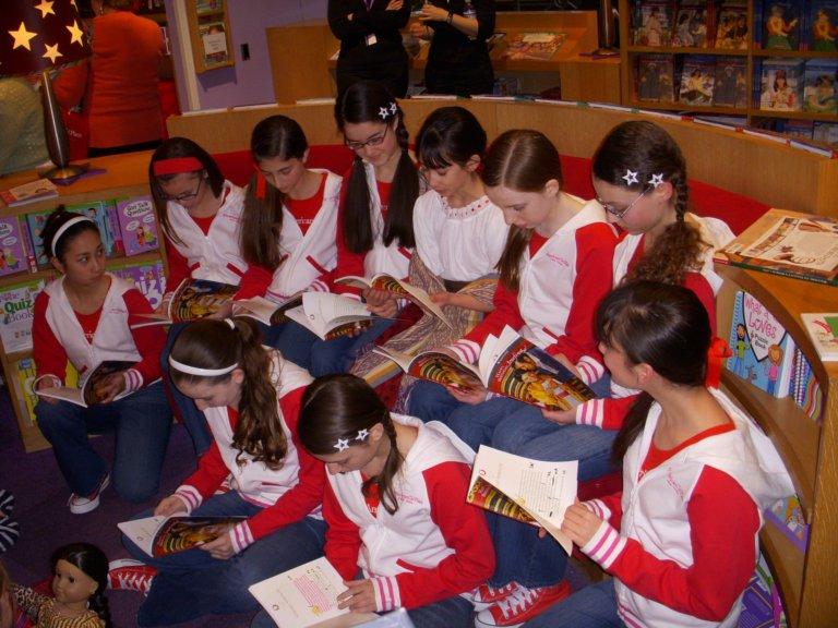 Reading to the kids.jpg